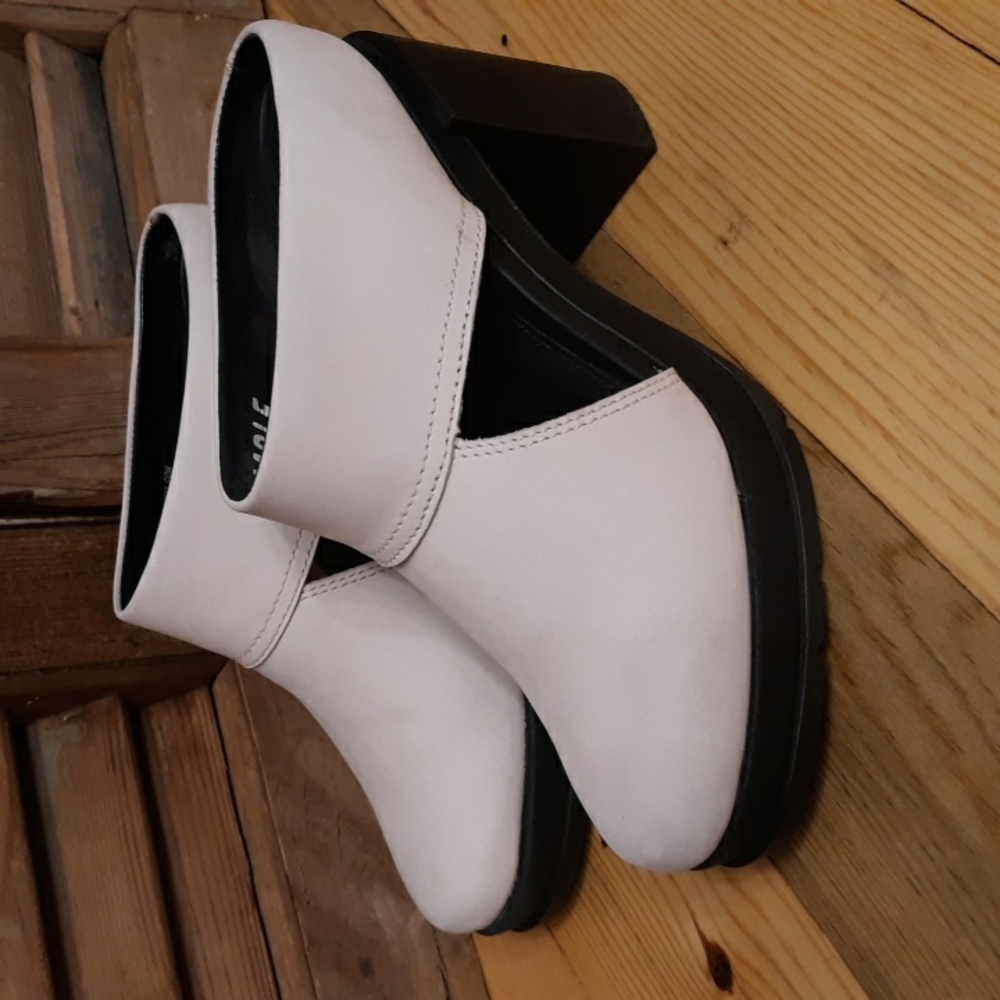 SOREL Cream Sueded Leather Black Heeled Clogs, GUC, SZ 7 - Picture 13 of 14